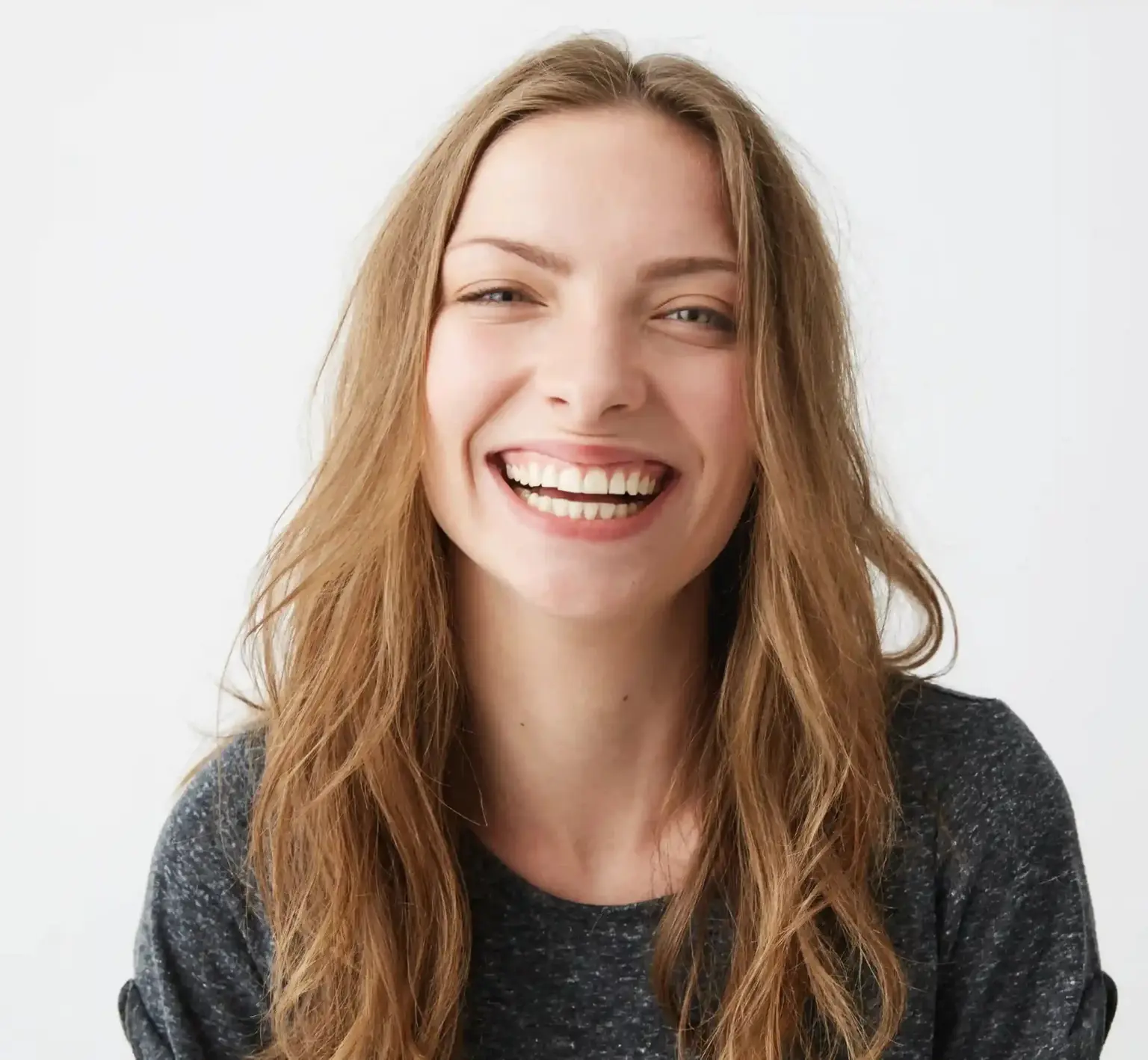 Sonrisa gingival: Dile adiós a las encías visibles