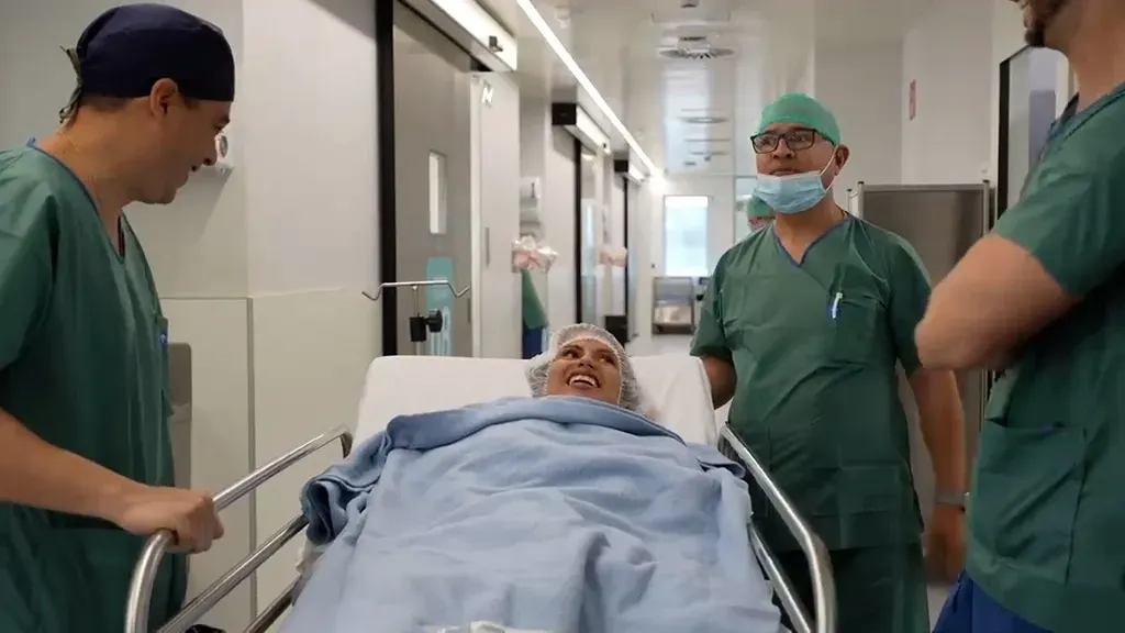 Jennifer Baldini transforma su figura con una lipotransferencia en EGOS