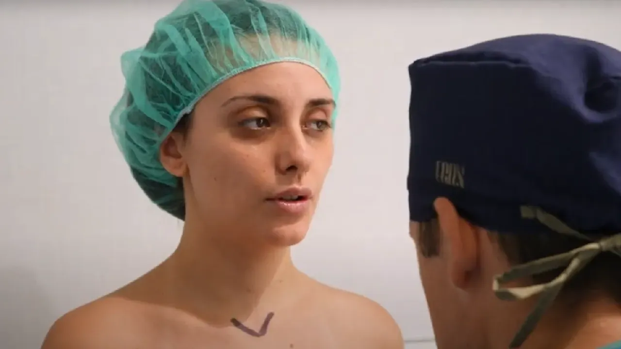 Carlota y su viaje en aumento de pechos 