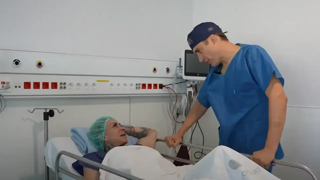 ¿Quién gana el pulso? Paloma Parra y el Dr. Elvira lo apuestan TODO en quirófano