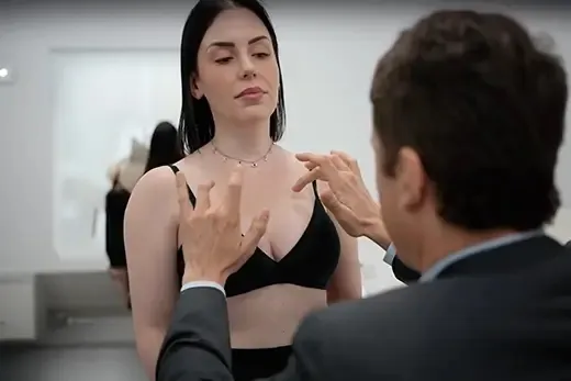 Andrea con su elevación mamaria